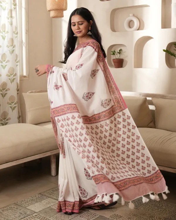 Multicolour_Cotton_Butta_Hblock_Print_Mul_Saree_With_Tassels_For_Women
